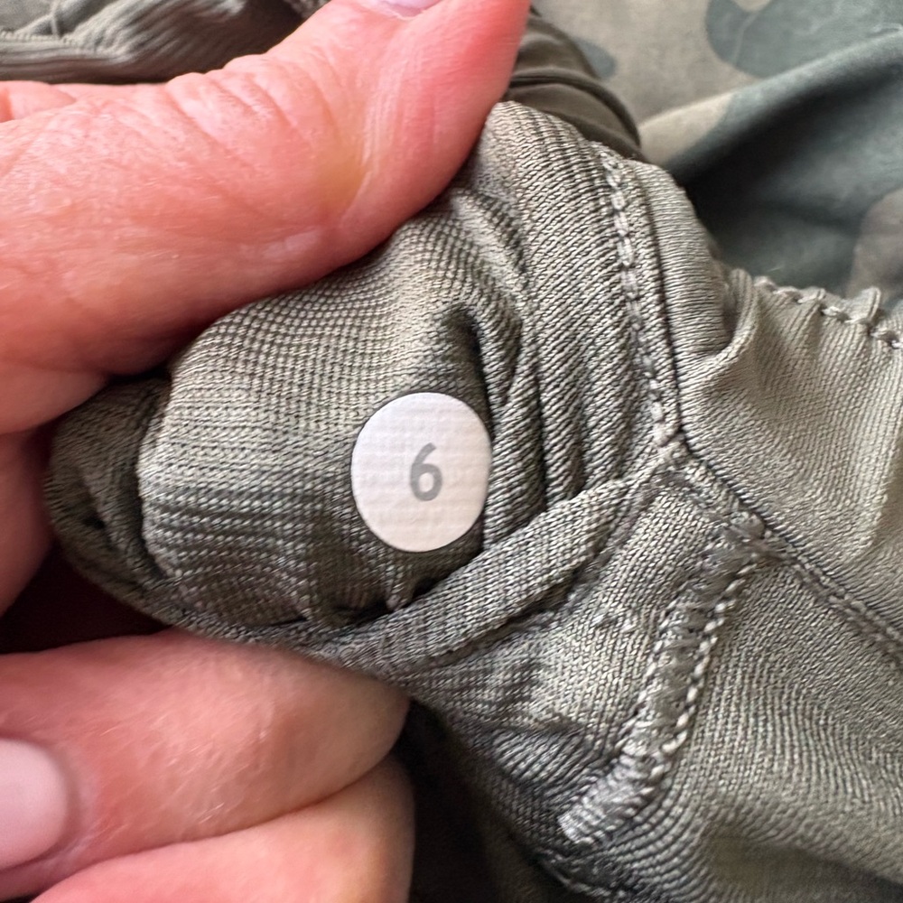 LULULEMON CAMO RUNNING SHORTS - Picture 4 of 5